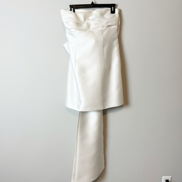 Alfred Sung Ovesized Bow Back Mini Bridal Dress - Picture 6 of 10